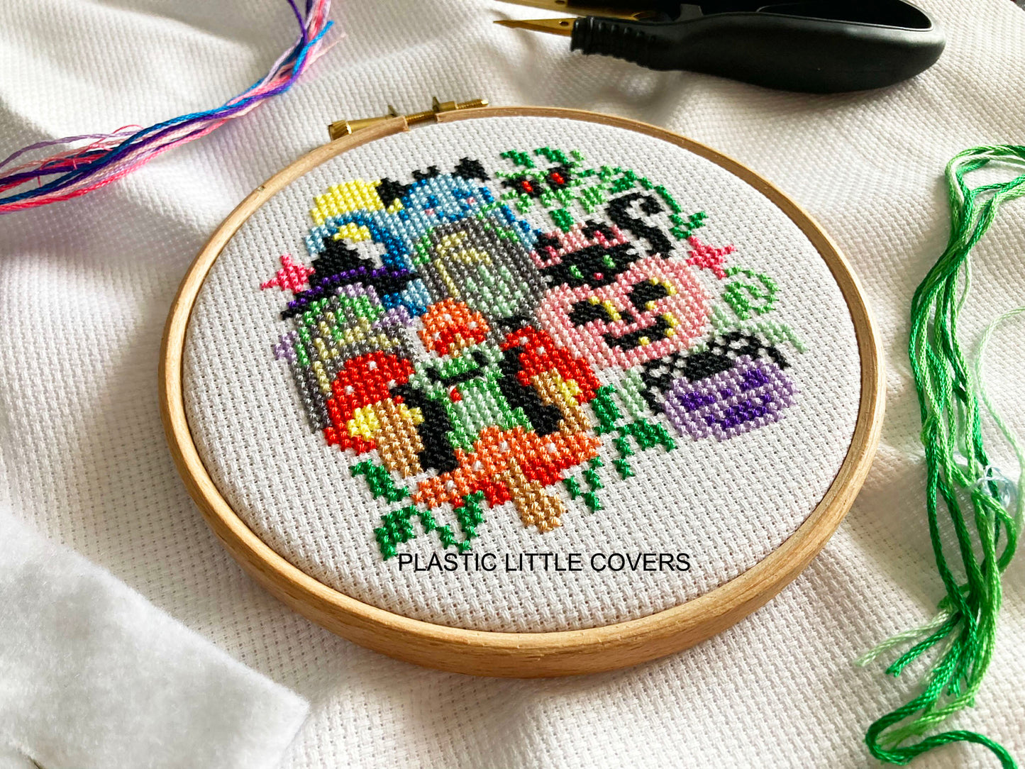 Cross Stitch Kit - Hide and Eek
