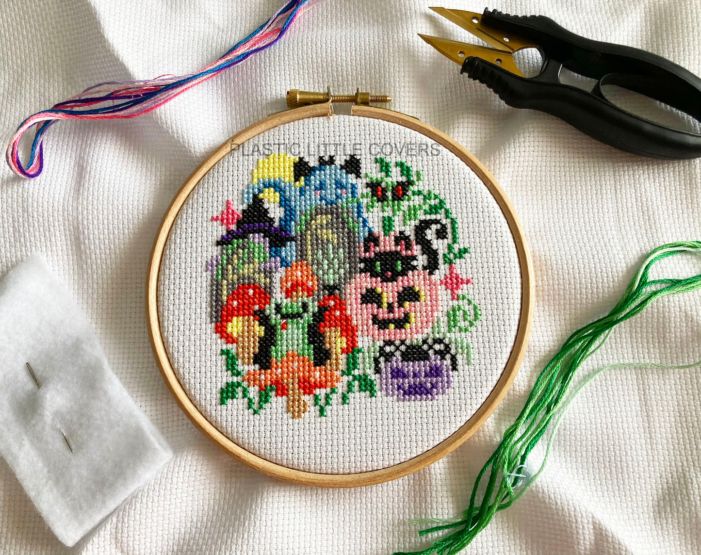 Cross Stitch Kit - Hide and Eek