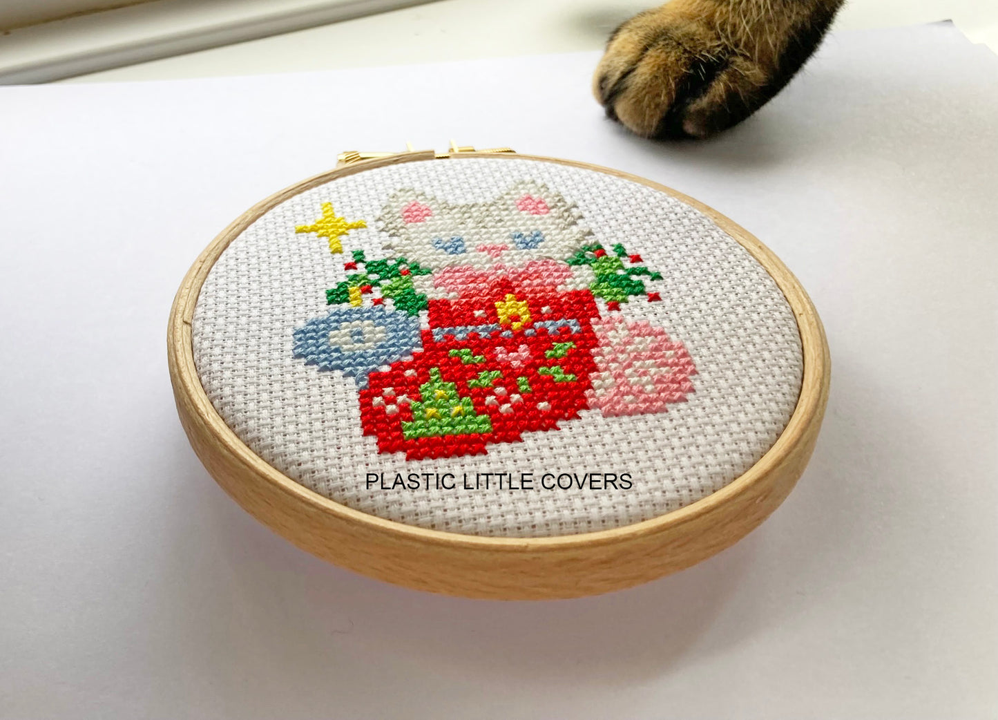 Christmas Kitten - Cross Stitch Pattern PDF.