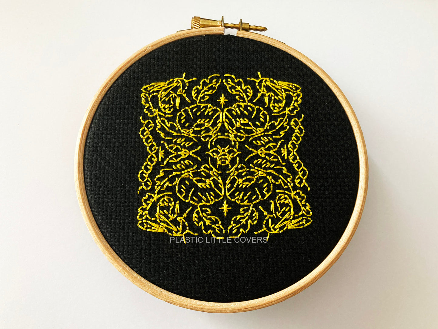 Blackwork Bee - Cross Stitch Pattern PDF.